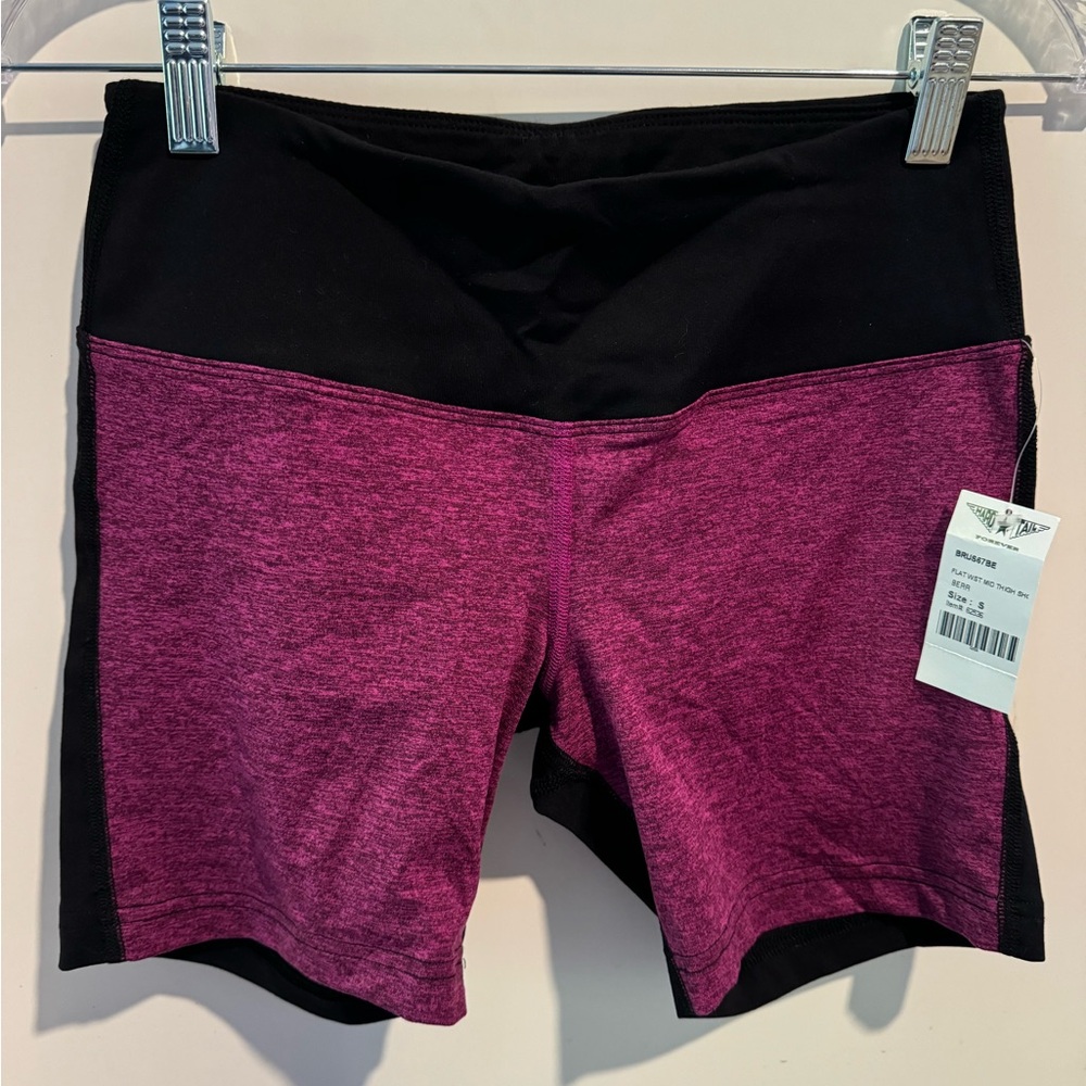 Hard tail short